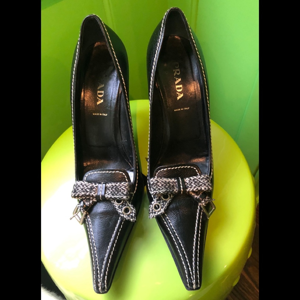 PRADA Black Leather Heels With Fun Bow Detail
